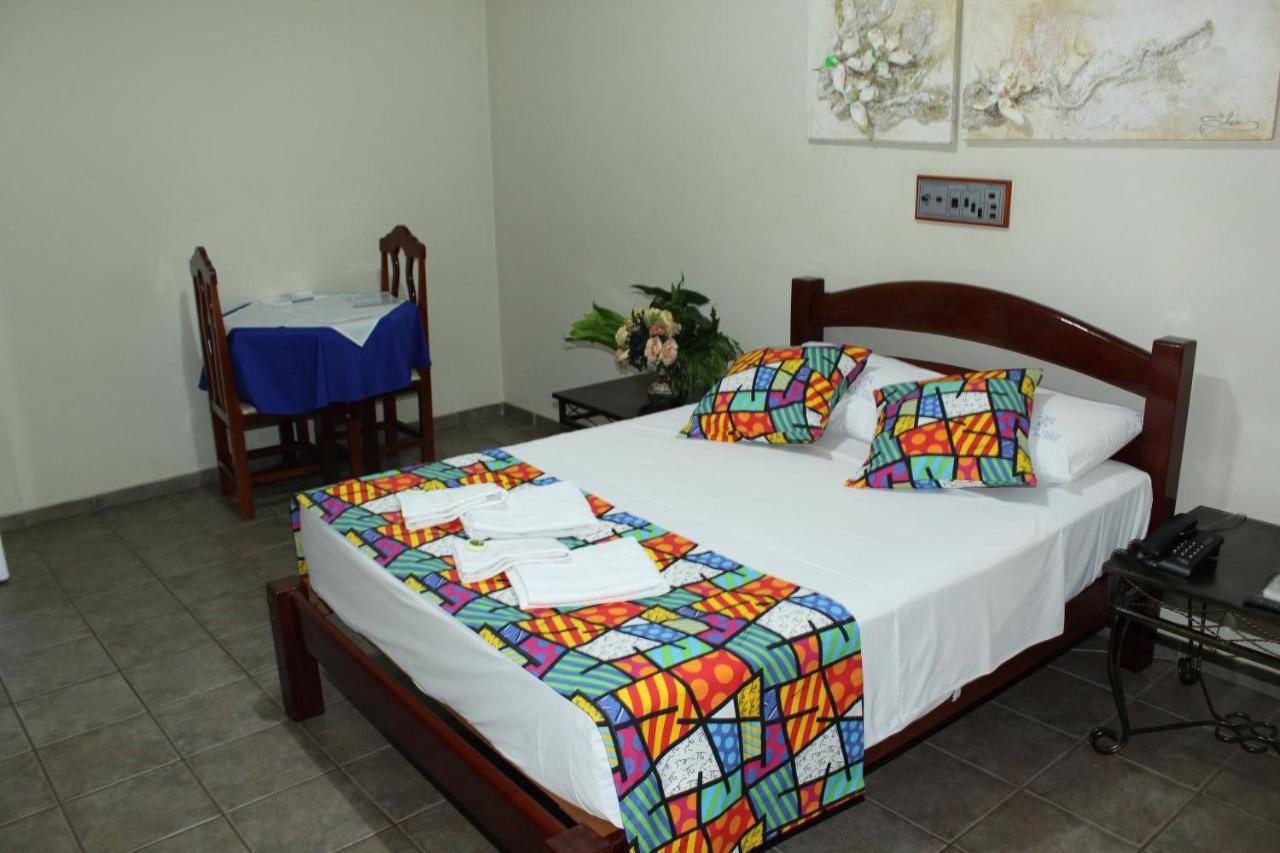 Grandes Lagos Park Hotel Jales Buitenkant foto