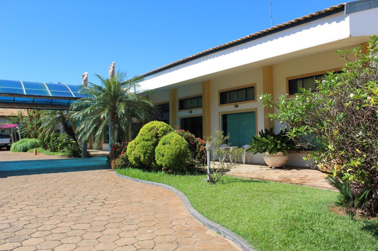 Grandes Lagos Park Hotel Jales Buitenkant foto