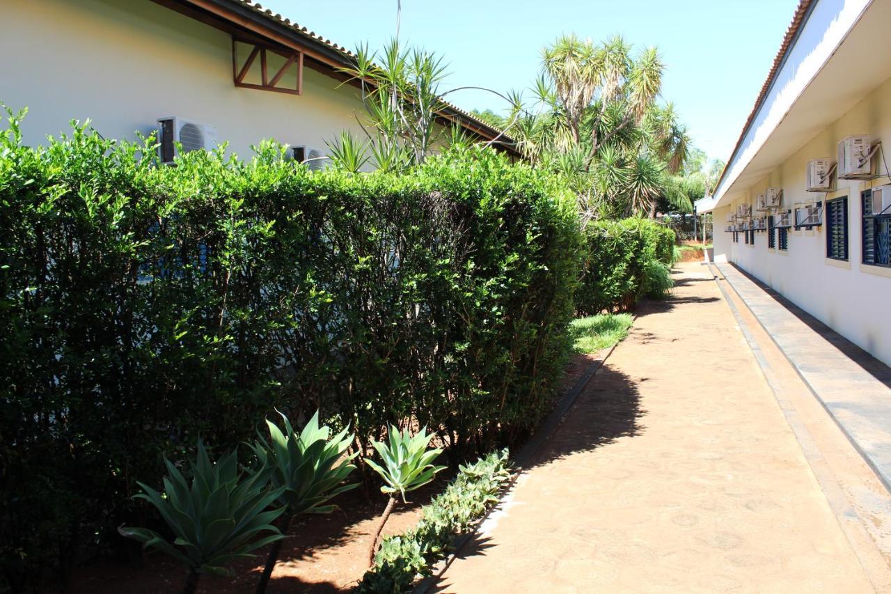 Grandes Lagos Park Hotel Jales Buitenkant foto
