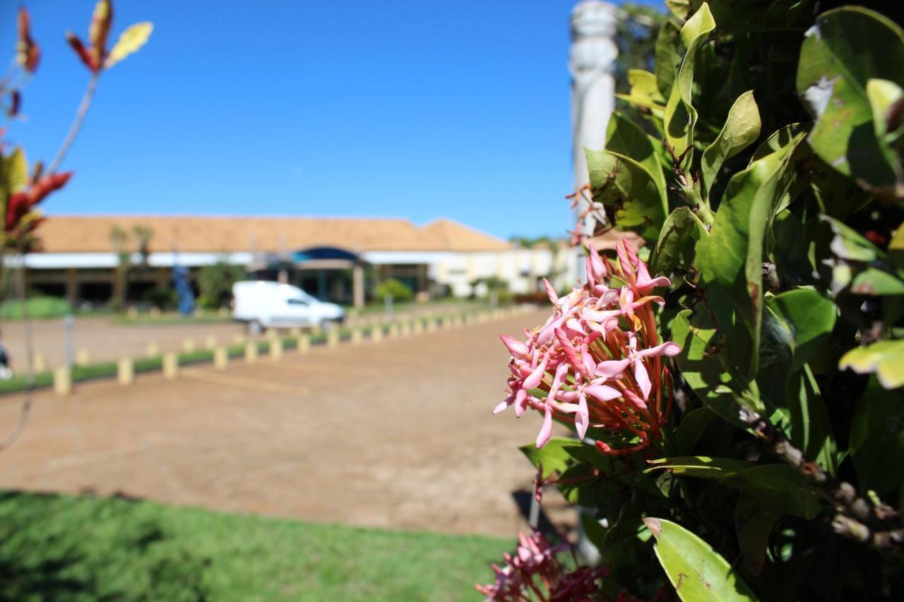 Grandes Lagos Park Hotel Jales Buitenkant foto