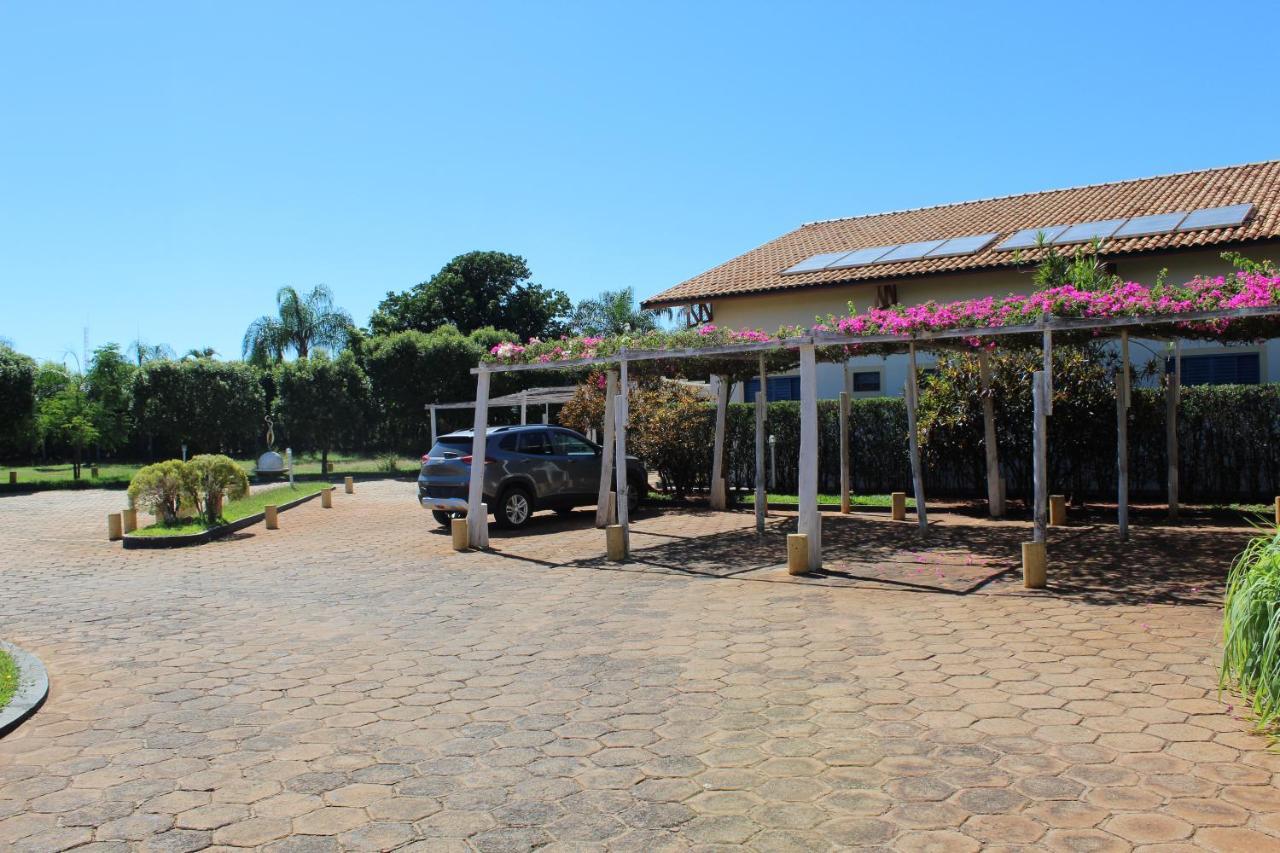 Grandes Lagos Park Hotel Jales Buitenkant foto
